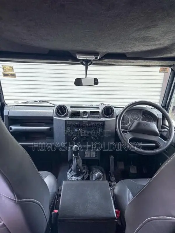 Land-Rover Defender 2015 SUV (Used)