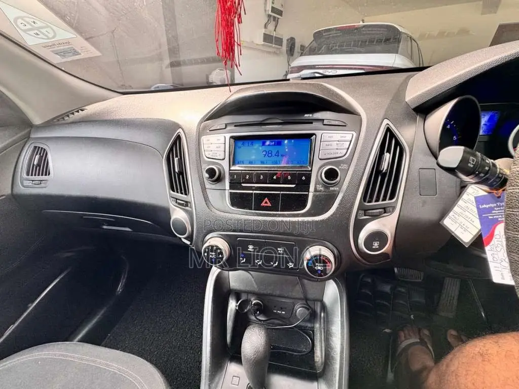Hyundai Tucson 2011 SUV (Used)