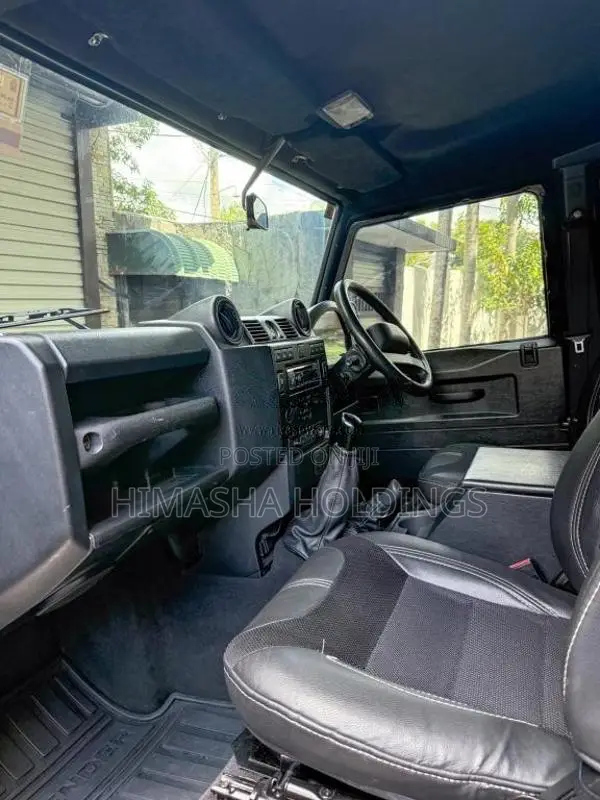 Land-Rover Defender 2015 SUV (Used)