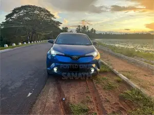 Toyota CHR 2017 SUV (Used)