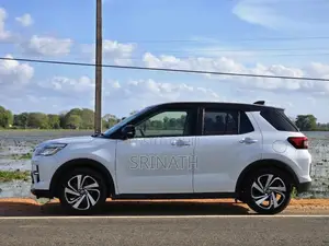 Toyota Raize 2024 SUV (Used)