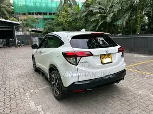 Honda Vezel Rs 2017 SUV (Used)