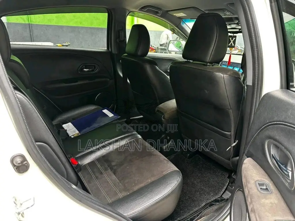 Honda Vezel Rs 2017 SUV (Used)
