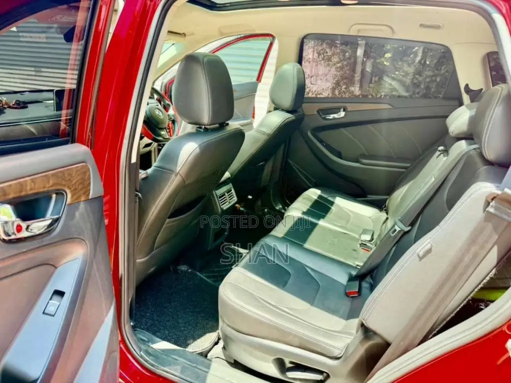 DFSK Glory I-Auto 2022 SUV (Used)