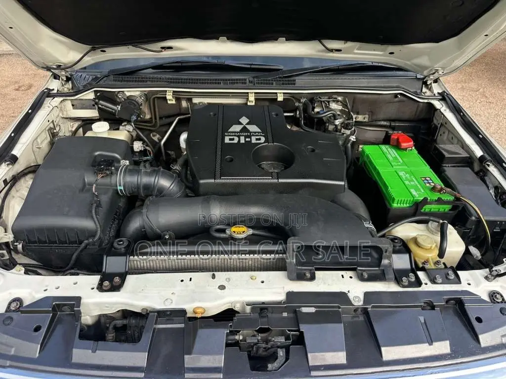 Mitsubishi Montero CAA 2013 SUV (Used)