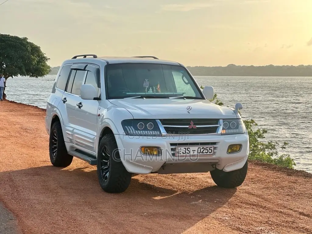 Mitsubishi Montero V6 2001 SUV (Used)