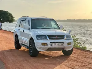 Mitsubishi Montero V6 2001 SUV (Used)