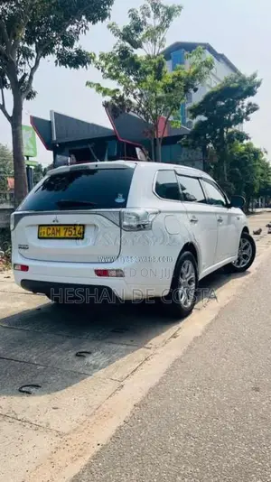 Mitsubishi Outlander 2013 SUV (Used)