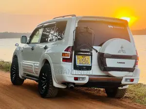 Mitsubishi Montero V6 2001 SUV (Used)