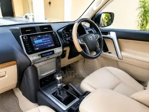 Toyota Land Cruiser 2017 SUV (Used)