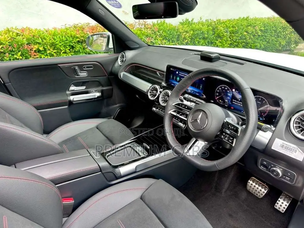 Mercedes-Benz GLB 180 AMG Premium Plus 2025 SUV Unregistered (Recondit