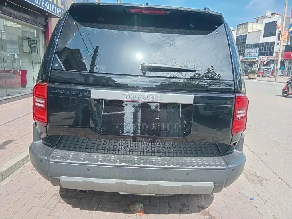 Toyota Land Cruiser Prado 250 VX 2026 SUV Unregistered (Recondition)
