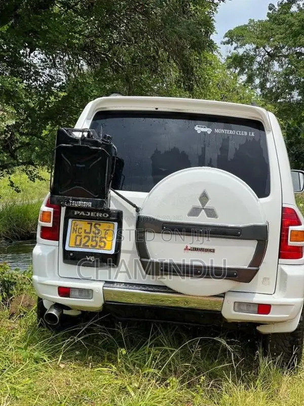 Mitsubishi Montero V6 2001 SUV (Used)
