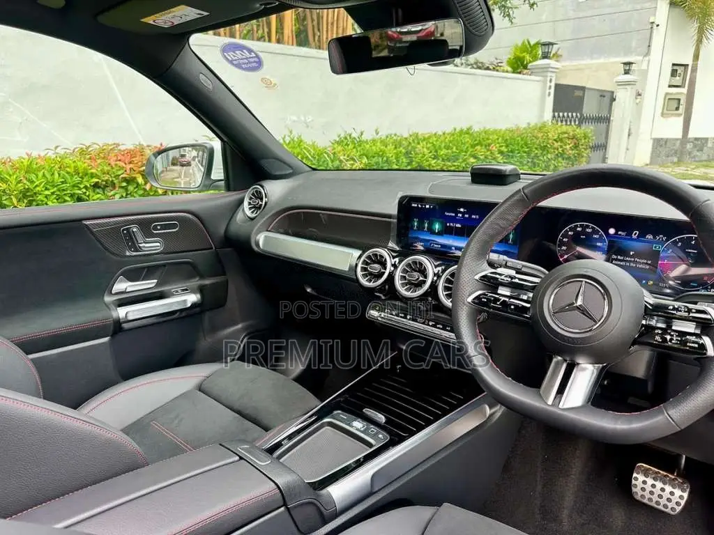 Mercedes-Benz GLB 180 AMG Premium Plus 2025 SUV Unregistered (Recondit