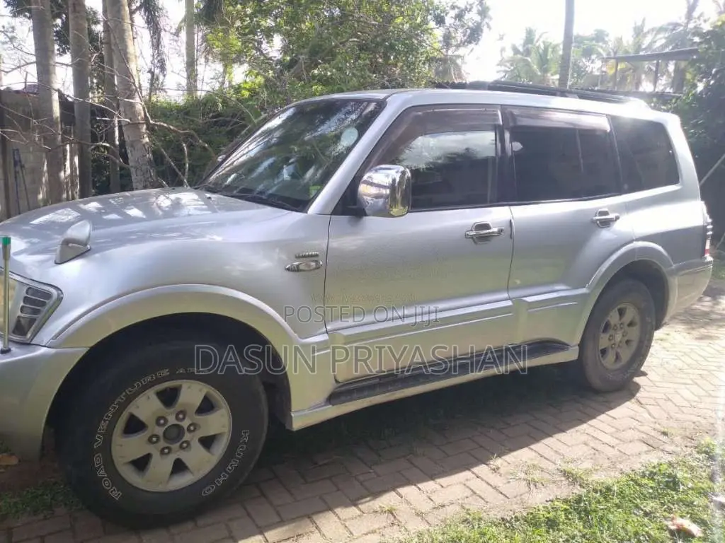 Mitsubishi Montero 2003 SUV (Used)