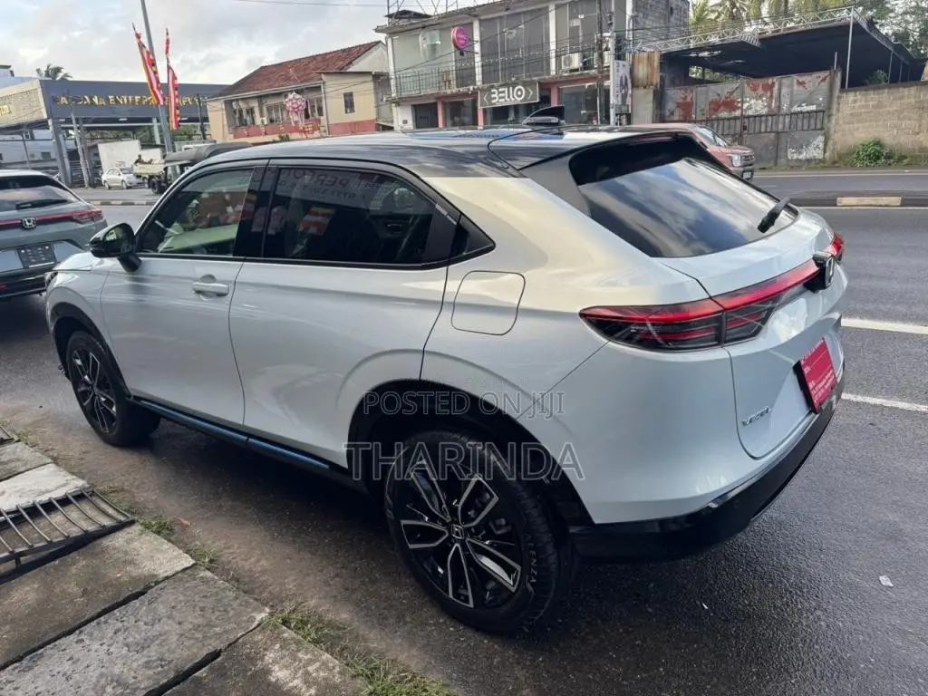 Honda Vezel Z Play 2025 SUV Brand New