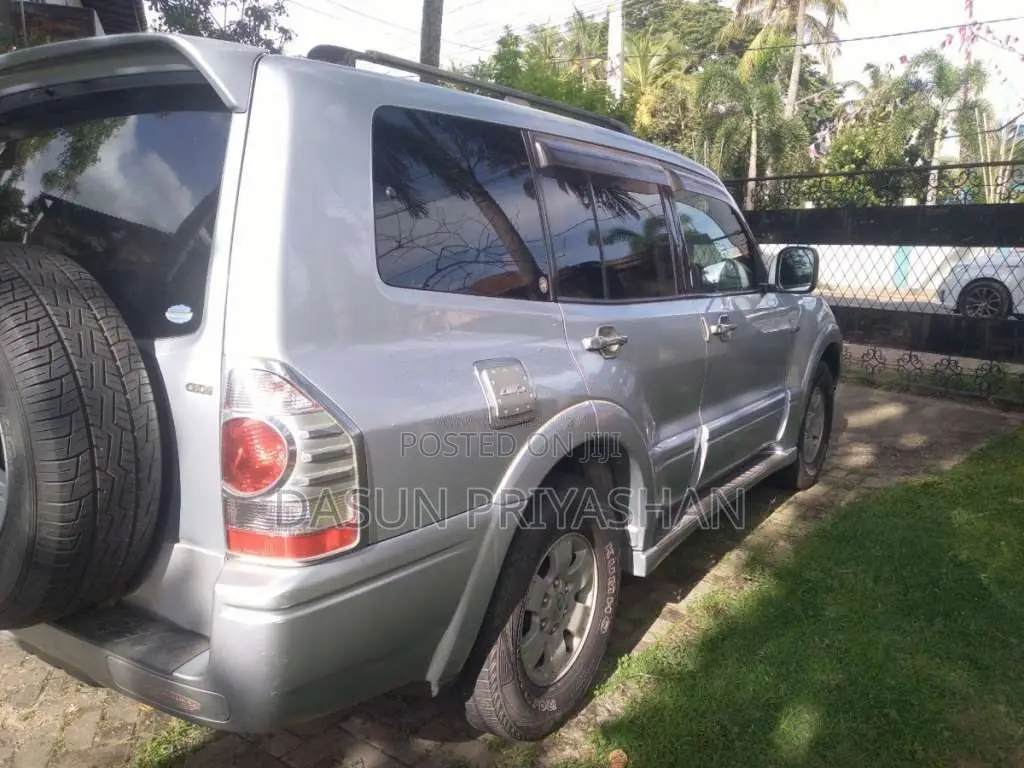 Mitsubishi Montero 2003 SUV (Used)