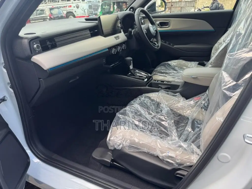 Honda Vezel Z Play 2025 SUV Brand New