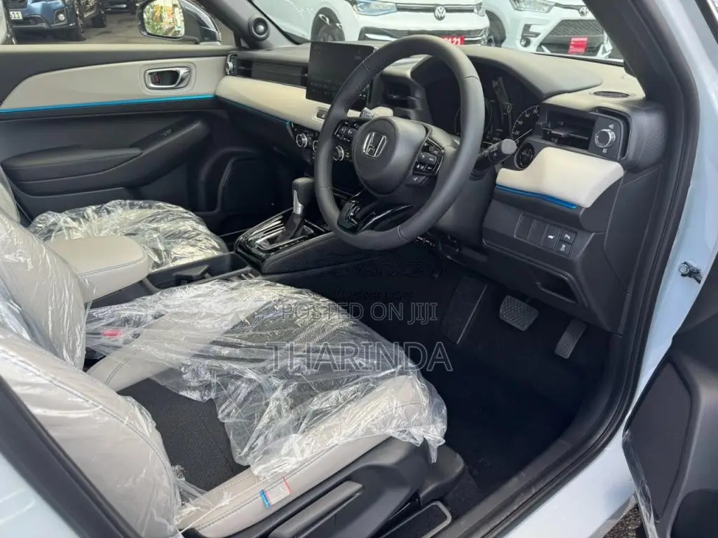 Honda Vezel Z Play 2025 SUV Brand New