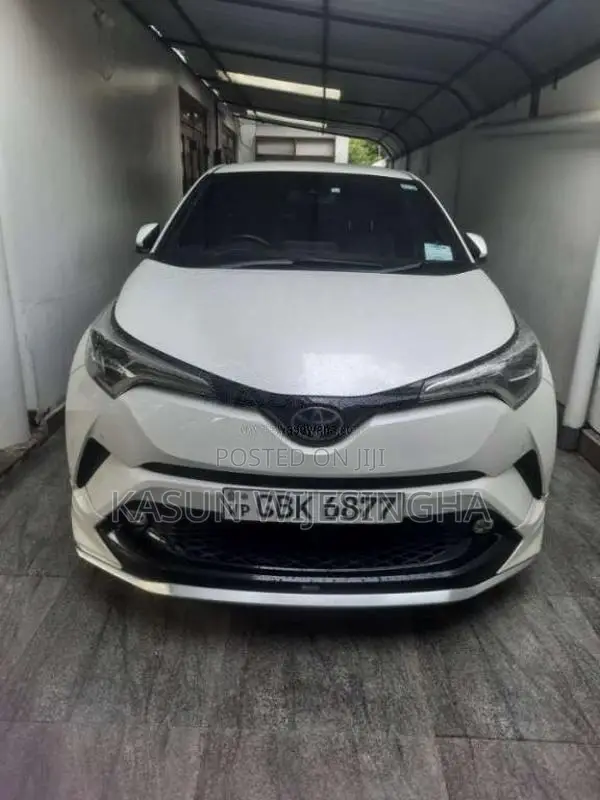 Toyota CHR NGX 10 2018 SUV (Used)