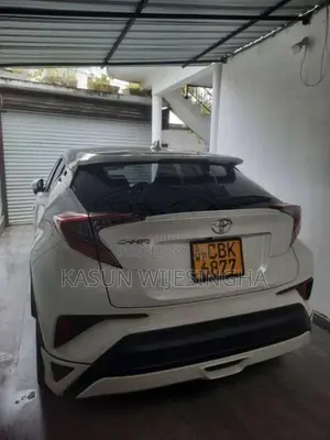 Toyota CHR NGX 10 2018 SUV (Used)