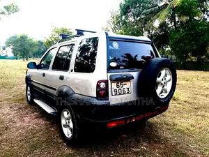 Land-Rover Freelander 2000 SUV (Used)