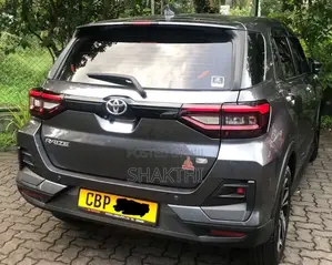Toyota Raize 2025 SUV (Used)