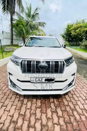 Toyota Land Cruiser Prado TX 2017 SUV (Used)
