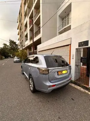 Mitsubishi Outlander 2013 SUV (Used)