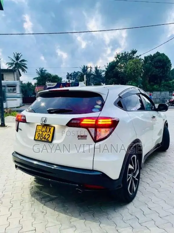 Honda Vezel RS 2017 SUV (Used)