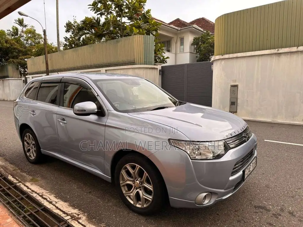 Mitsubishi Outlander 2013 SUV (Used)