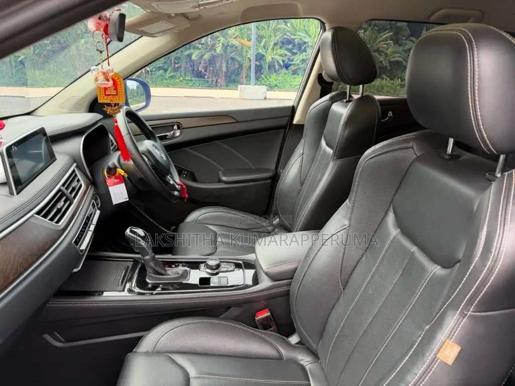 DFSK Glory I-Auto 2023 SUV (Used)