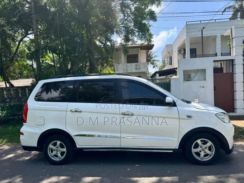 DFSK Glory 330 2019 SUV (Used)