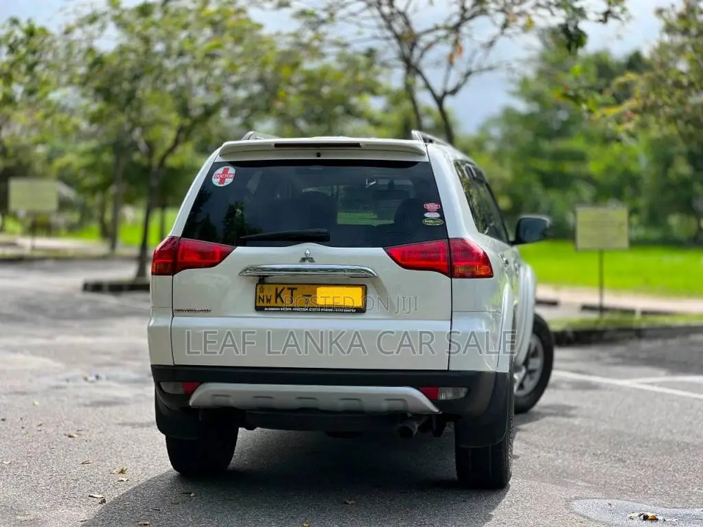 Mitsubishi Montero 2012 SUV (Used)