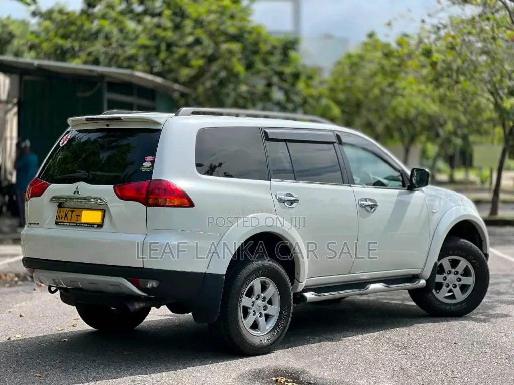 Mitsubishi Montero 2012 SUV (Used)