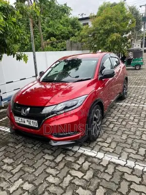 Honda VEZEL RS 2017 SUV (Used)