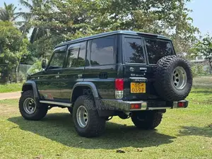 Toyota Land Cruiser Box Prado KZJ78 1994 SUV (Used)
