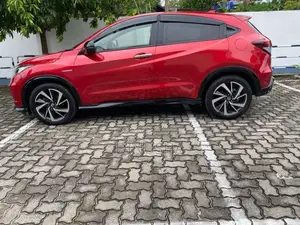 Honda VEZEL RS 2017 SUV (Used)