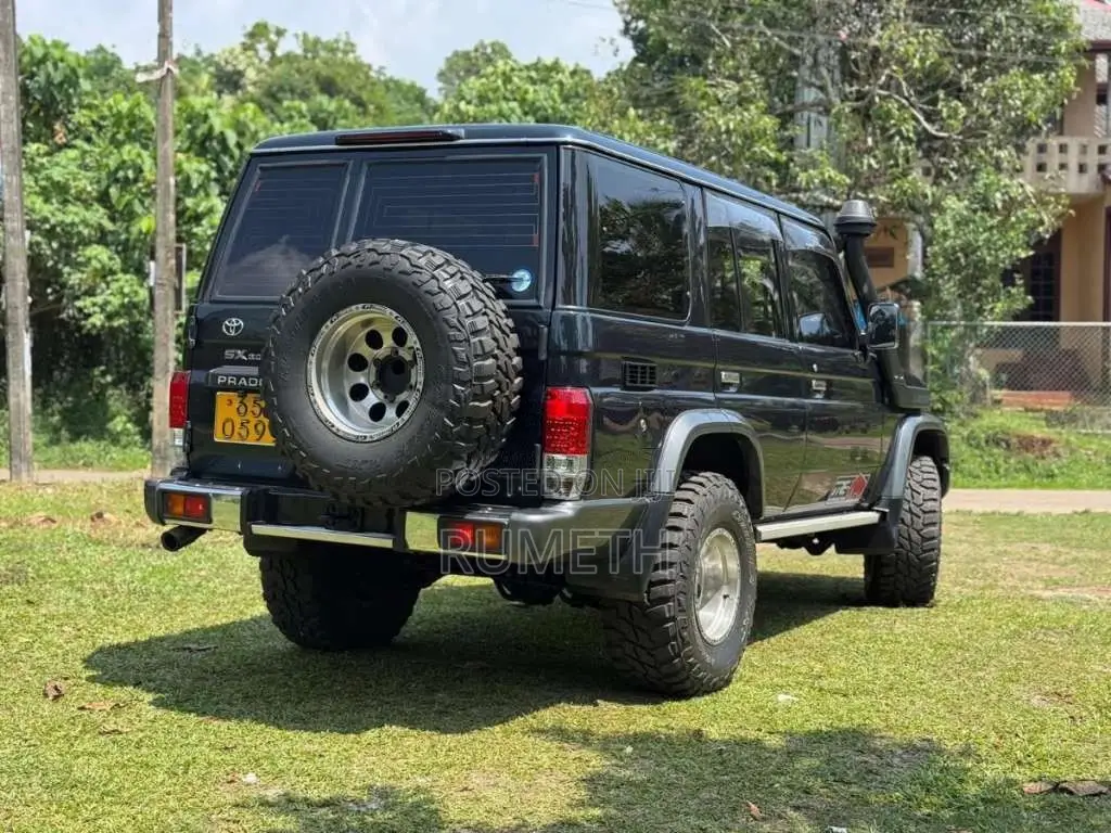 Toyota Land Cruiser Box Prado KZJ78 1994 SUV (Used)
