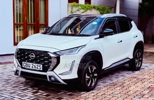 Nissan Magnite TEKNA PLUS EZ-SHIFT 2025 SUV (Used)
