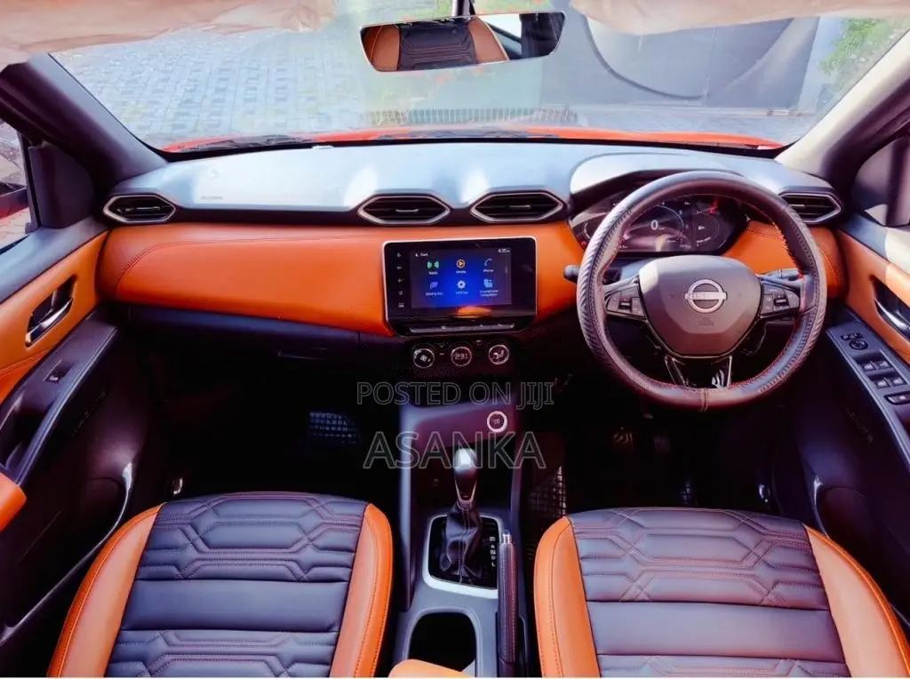Nissan Magnite TEKNA PLUS EZ-SHIFT 2025 SUV (Used)
