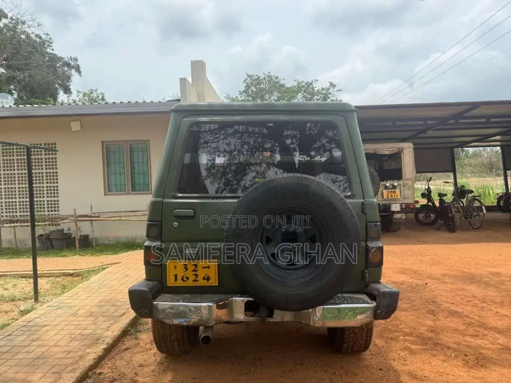 Daihatsu Rocky 1985 SUV (Used)