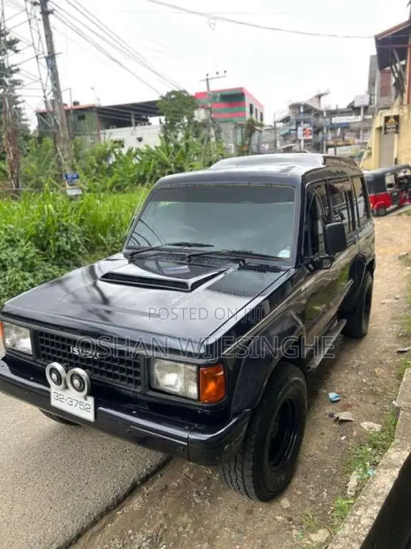 Isuzu Trooper 1987 SUV (Used)