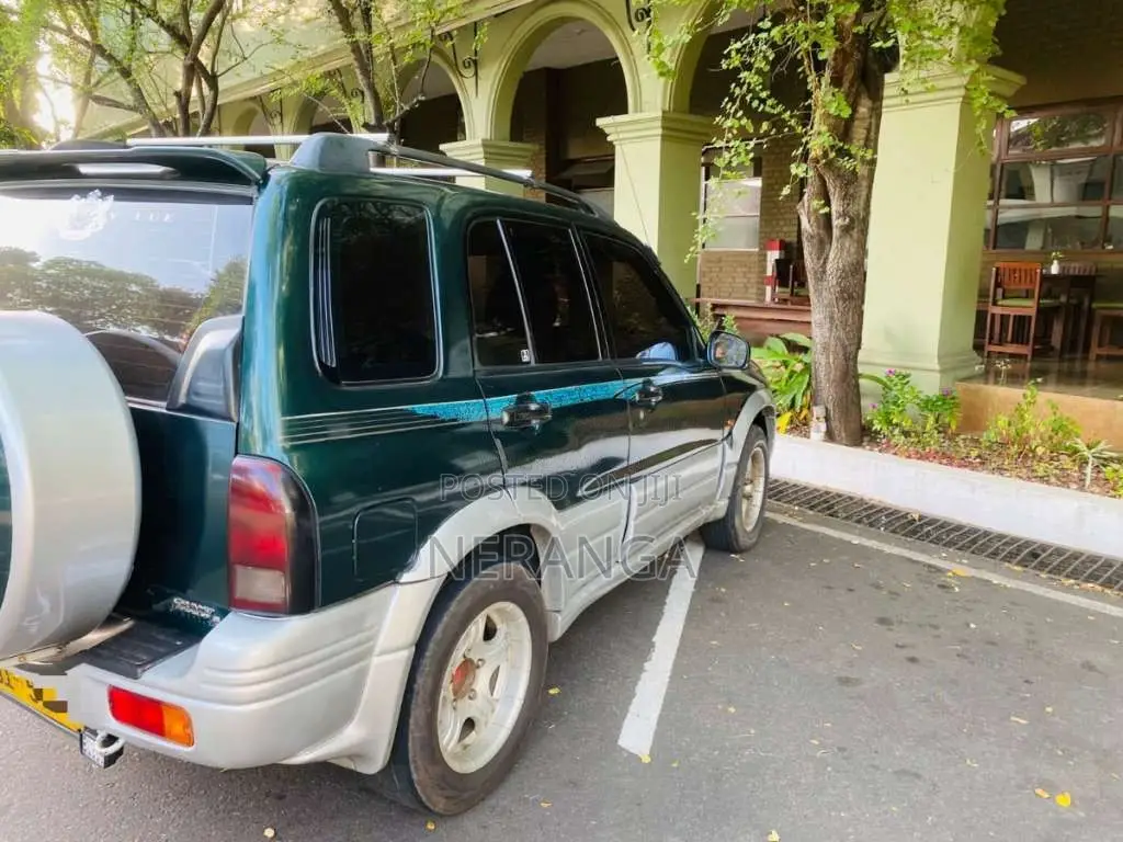 Suzuki Grand Vitara 1999 SUV (Used)