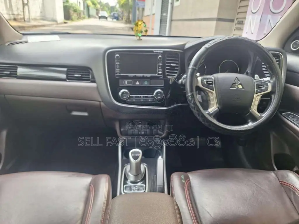 Mitsubishi Outlander 2015 SUV (Used)