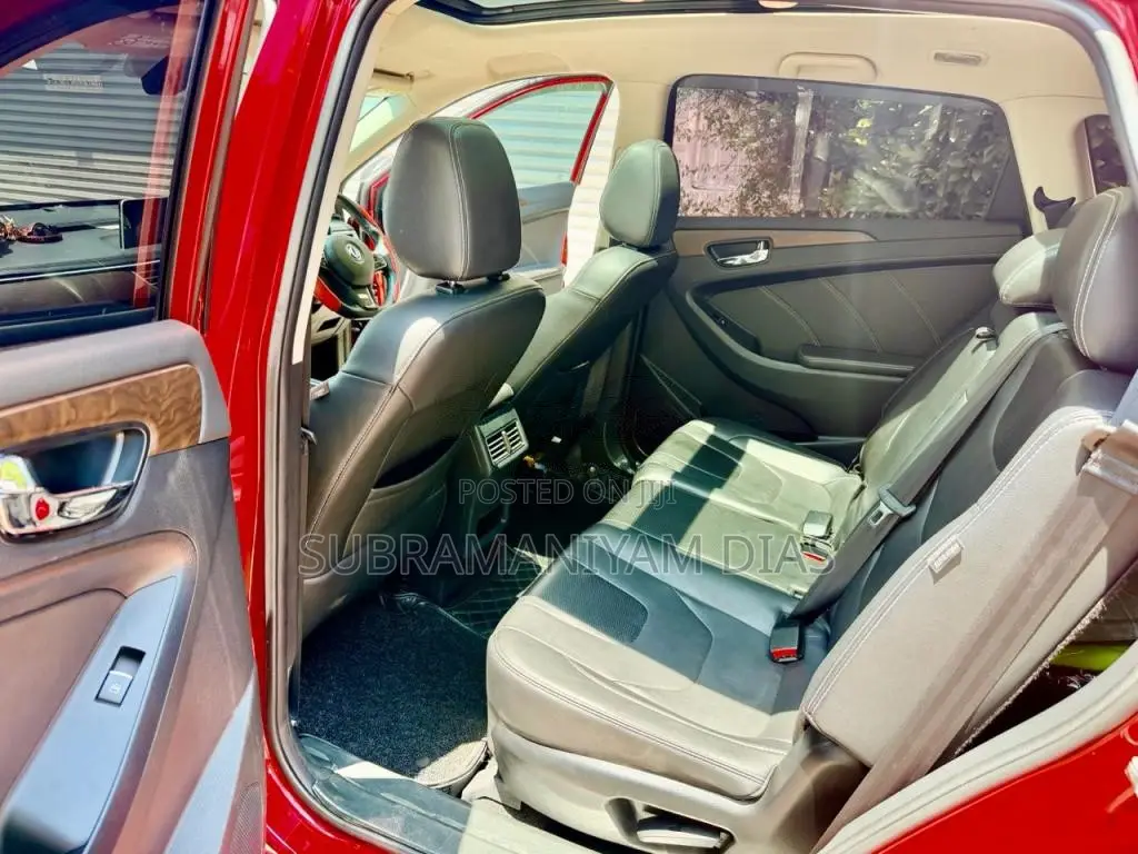 DFSK Glory I-Auto 2022 SUV (Used)