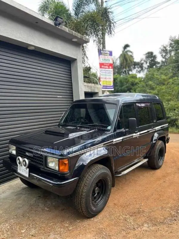 Isuzu Trooper 1987 SUV (Used)