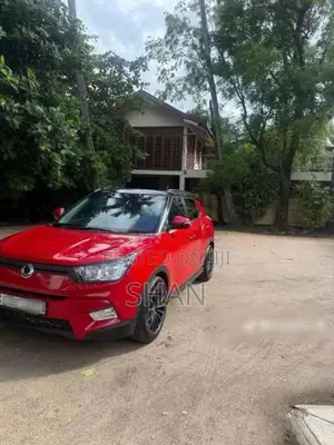 Micro Tivoli 2016 SUV (Used)