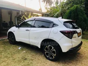 Honda Vezel 2014 SUV (Used)