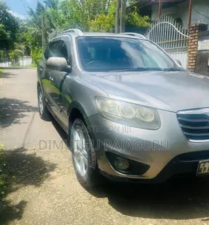 Hyundai Santa Fe 2010 SUV (Used)